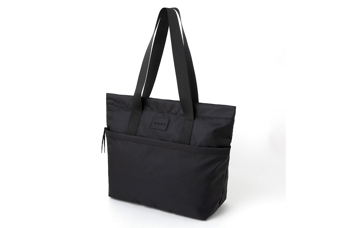 emmi emmi yogaトートバッグ ブラック 新刊情報】emmi（エミ）active tote bag book black | 付録ライフ
