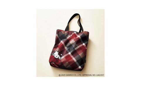 【次号予告】sweet（スウィート）2025年10月号《特別付録》BLUE LABEL CRESTBRIDGE [ブルーレーベル・クレストブリッジ]× HELLO KITTY [ハローキティ] たためて軽くて大容量♡ クレストブリッジチェック柄 トートバッグ