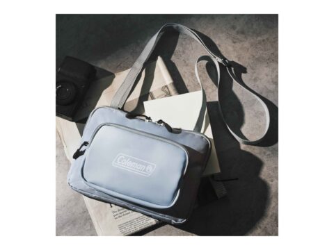 【次号予告】smart（スマート）2025年7月号《特別付録》Coleman［コールマン］の 水に強い！ 2層式ショルダーバッグ